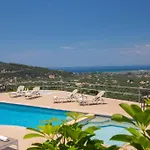 Villa Silencio