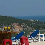 Villa Silencio