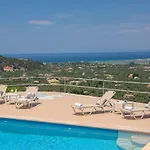Villa Silencio *