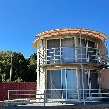 فيلة Silencio Lefkáda