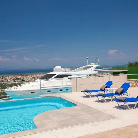 Вилла Silencio *